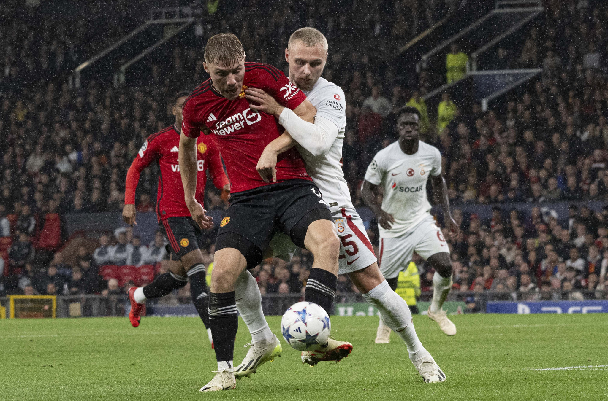 Manchester United’ı devirdi transferde hedefler yükseldi! İşte Galatasaray’ın yeni gözdesi