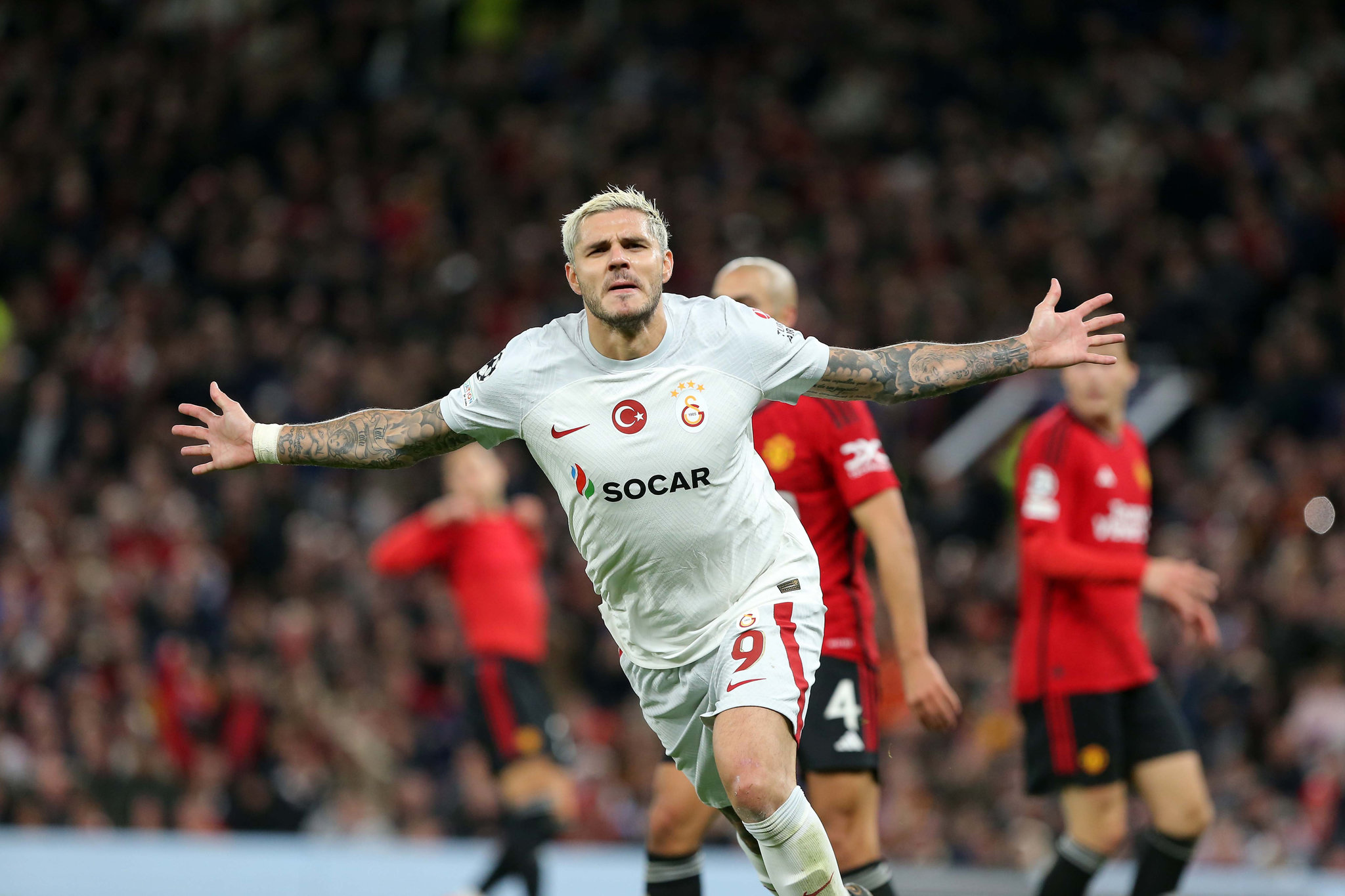 GALATASARAY HABERİ: Mauro Icardi çıldırdı! Antalya dönüşü uçakta kıyamet koptu