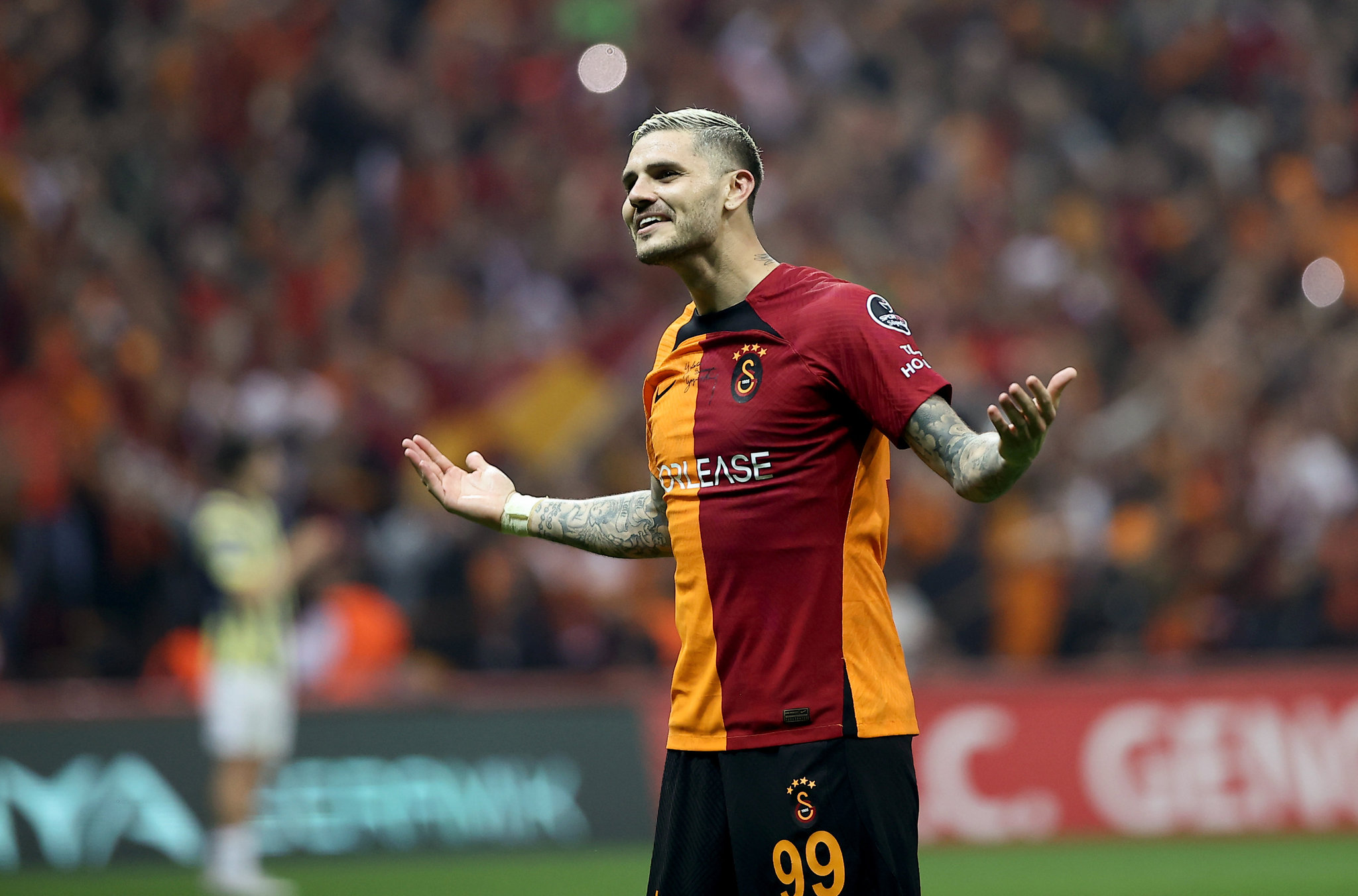 GALATASARAY HABERİ: Mauro Icardi çıldırdı! Antalya dönüşü uçakta kıyamet koptu