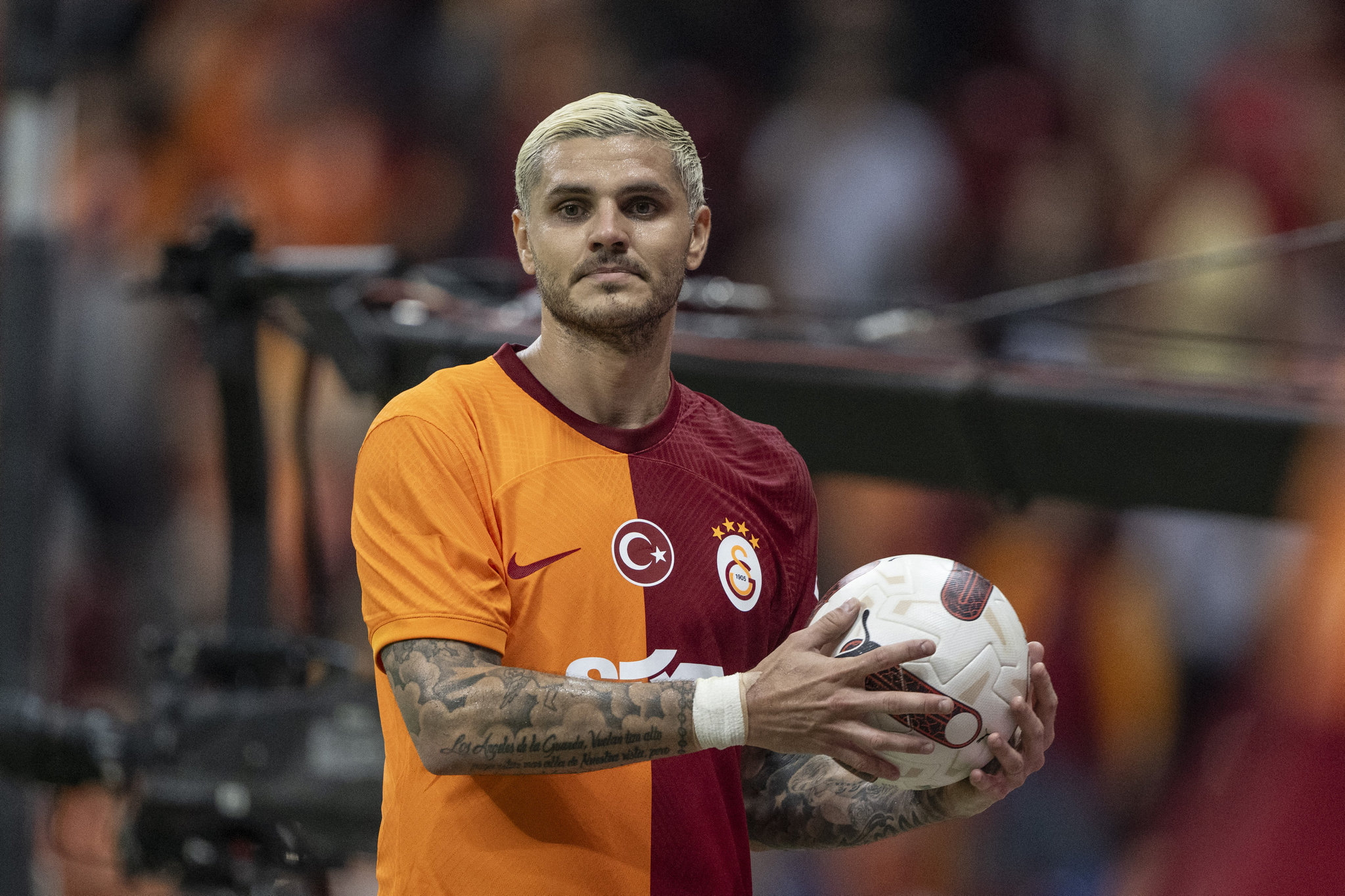 GALATASARAY HABERİ: Mauro Icardi çıldırdı! Antalya dönüşü uçakta kıyamet koptu