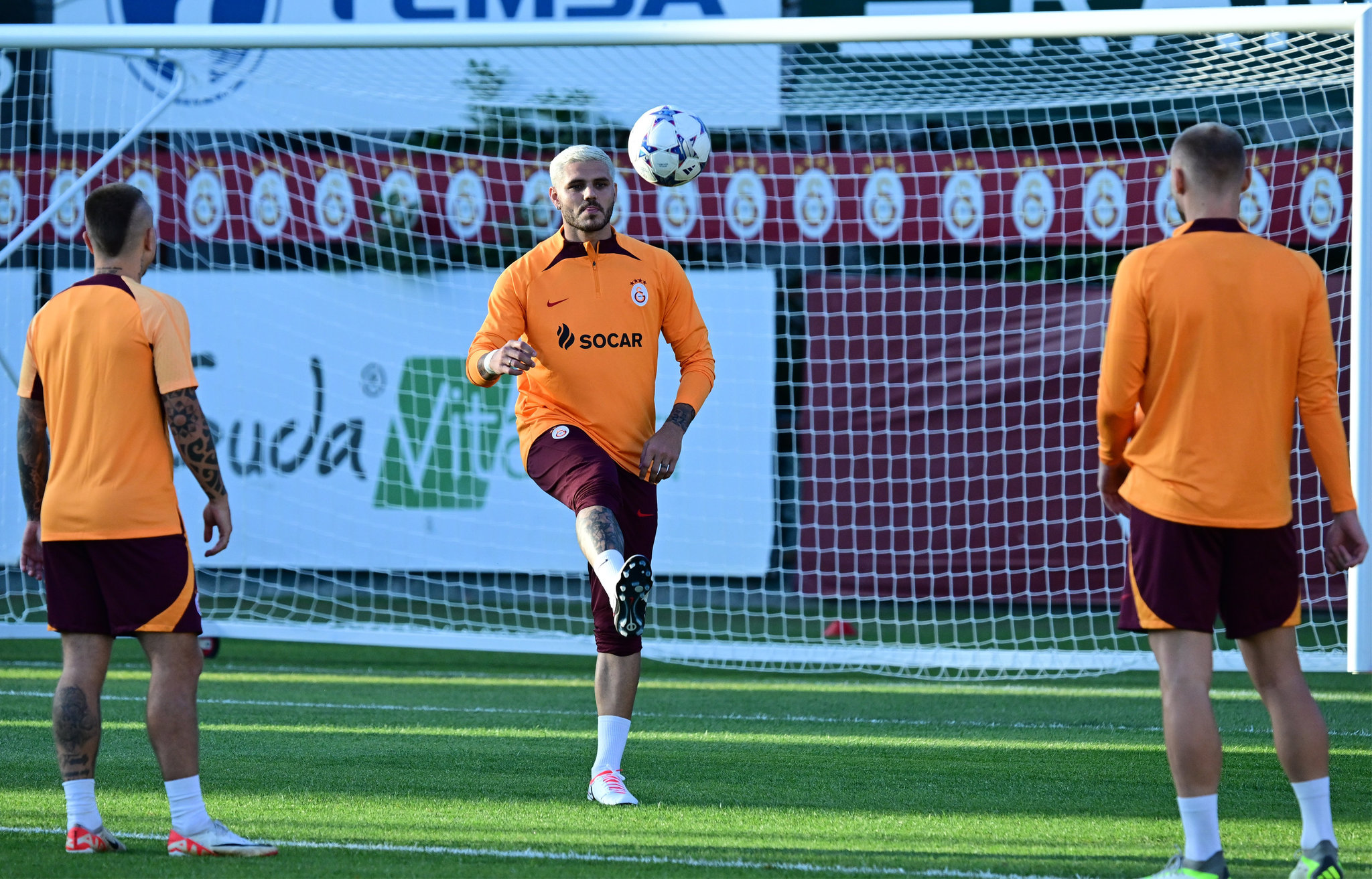 GALATASARAY HABERİ: Mauro Icardi çıldırdı! Antalya dönüşü uçakta kıyamet koptu