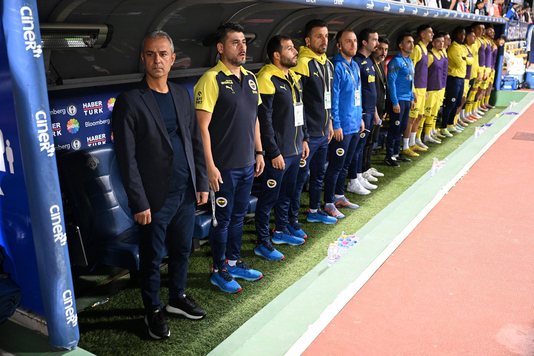 TRANSFER HABERİ: Fenerbahçe’de şok ayrılık! Menajeri İstanbul’a çağrıldı