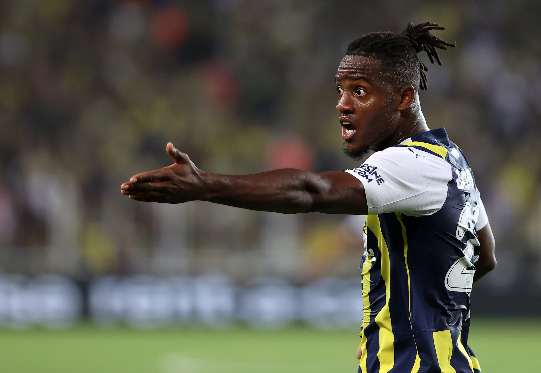 TRANSFER HABERİ: Fenerbahçe’de şok ayrılık! Menajeri İstanbul’a çağrıldı