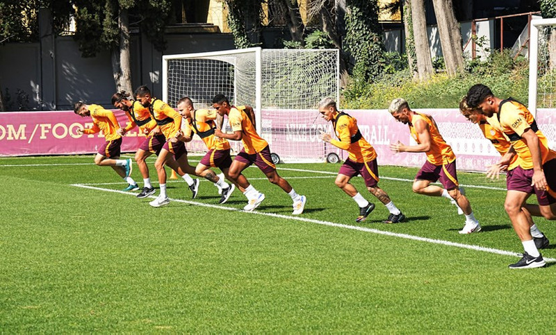 GALATASARAY HABERLERİ - Okan Buruk ısrarla transfer istedi! Erden Timur harekete geçti