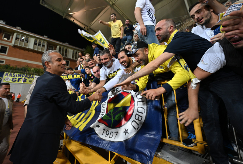 Fenerbahçe Teknik Direktörü İsmail Kartal açıkladı! Devre arasında kimler takımdan ayrılacak?