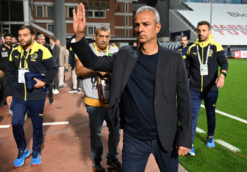 Fenerbahçe Teknik Direktörü İsmail Kartal açıkladı! Devre arasında kimler takımdan ayrılacak?