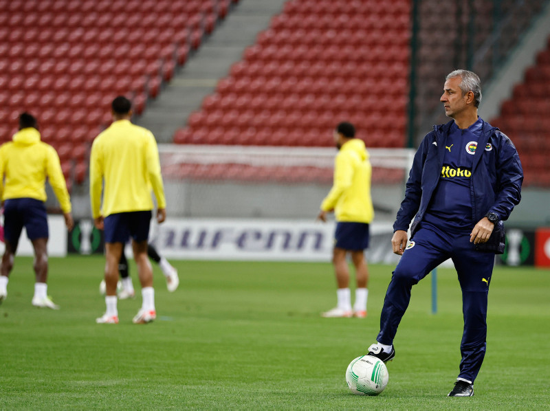 Fenerbahçe Teknik Direktörü İsmail Kartal açıkladı! Devre arasında kimler takımdan ayrılacak?