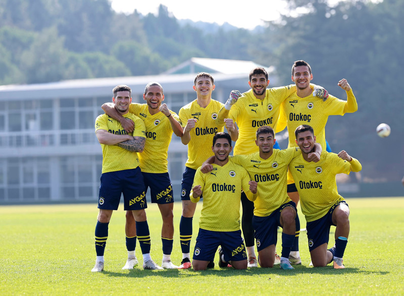 Fenerbahçe Teknik Direktörü İsmail Kartal açıkladı! Devre arasında kimler takımdan ayrılacak?