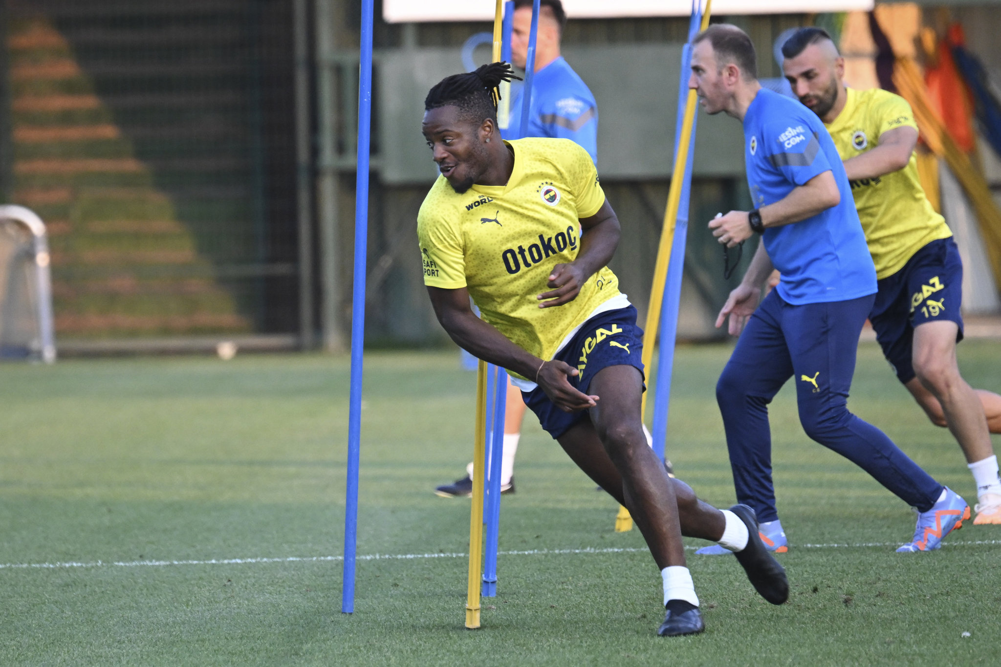 Fenerbahçe’de transfer endişesi! Bedelsiz olarak ayrılabilir