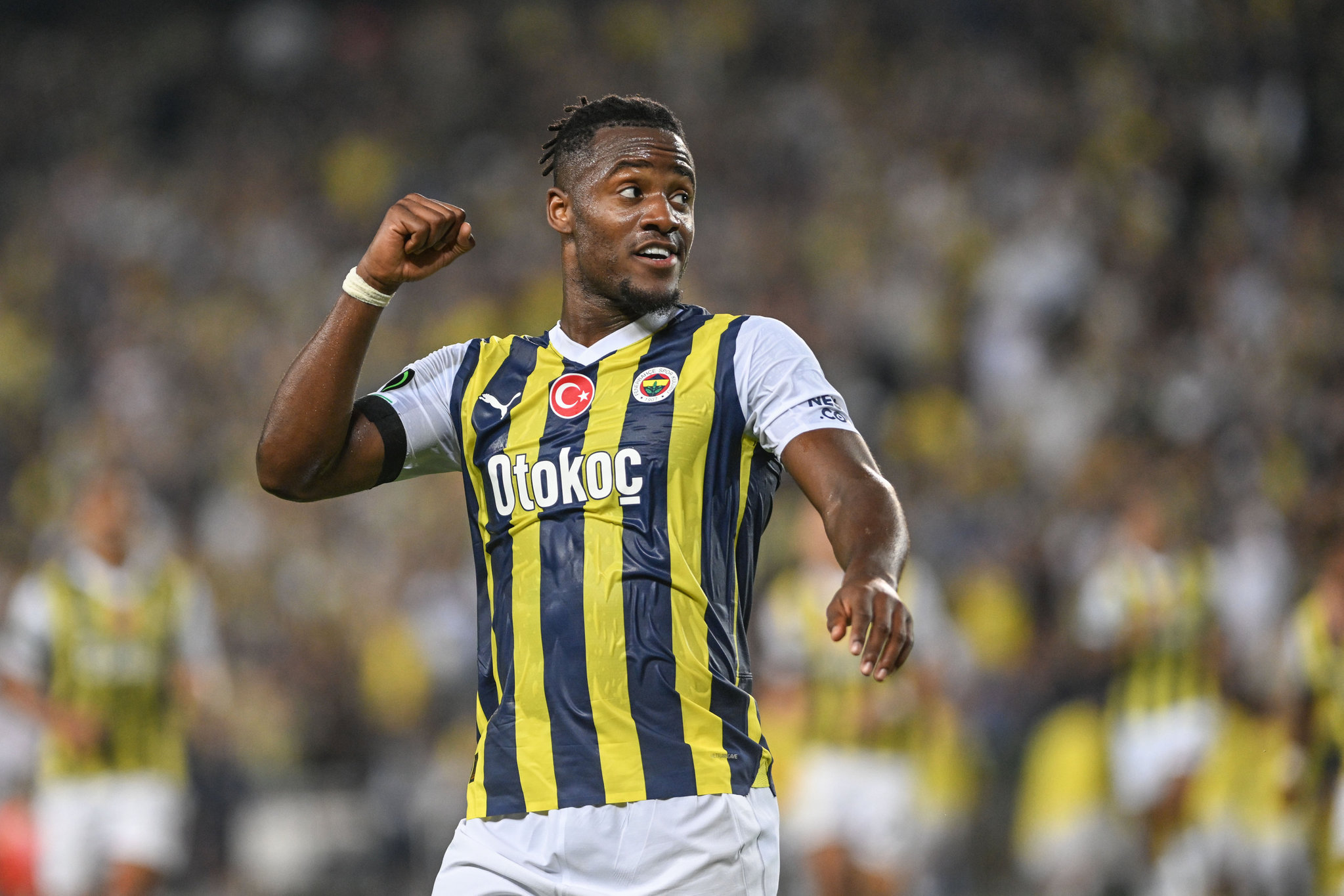 Fenerbahçe’de transfer endişesi! Bedelsiz olarak ayrılabilir