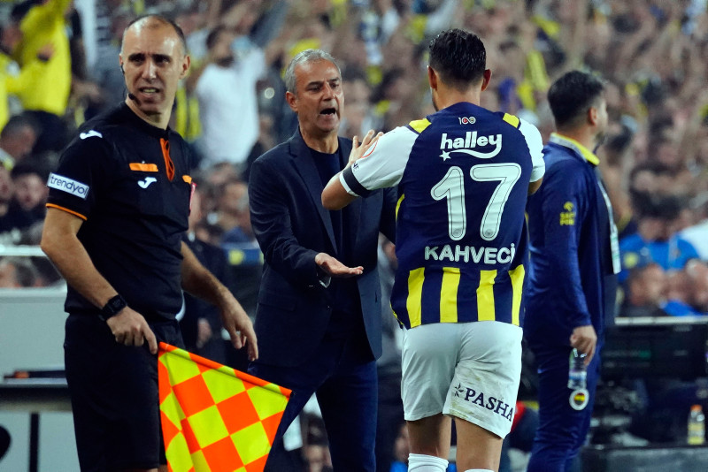 İsmail Kartal istedi yönetim alıyor! Fenerbahçe’den bomba transfer harekatı