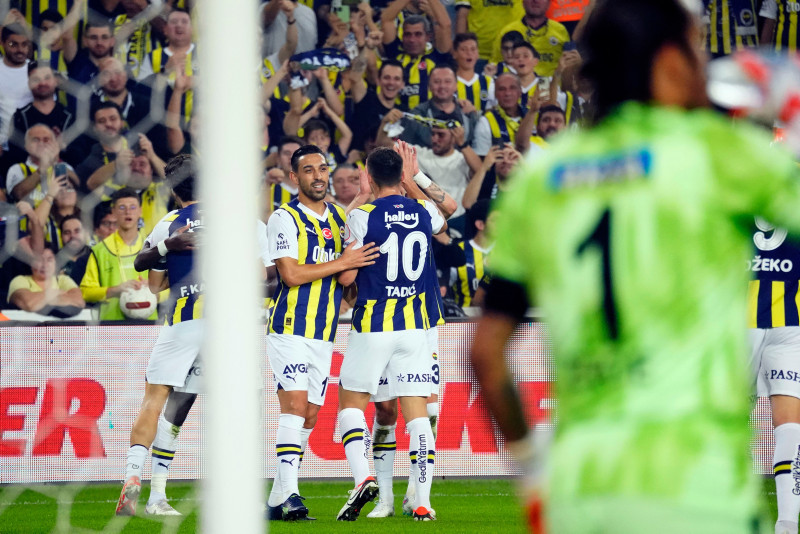 İsmail Kartal istedi yönetim alıyor! Fenerbahçe’den bomba transfer harekatı