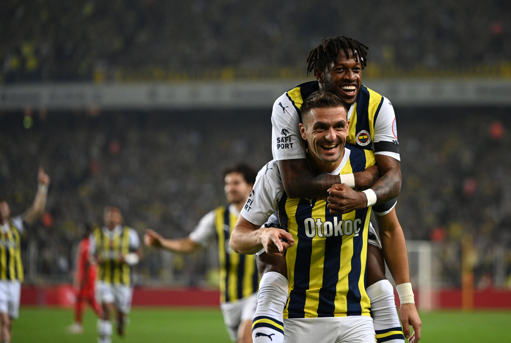 Ülkesinde gündem oldu! Fenerbahçe’nin yıldızına övgü dolu sözler!