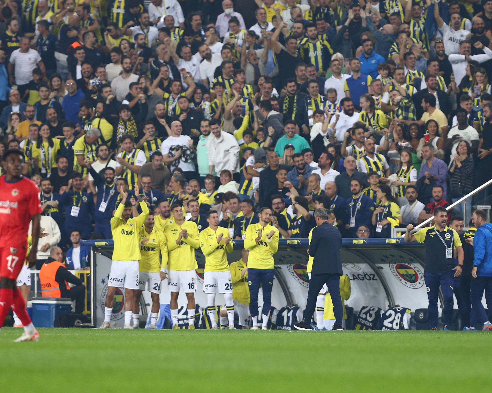 FENERBAHÇE TRANSFER HABERİ: İsmail Kartal raporunu sundu! Batshuayi’nin yerine 2 aday...