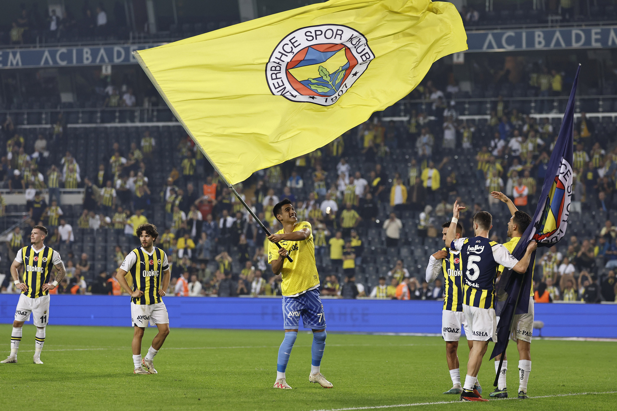 FENERBAHÇE TRANSFER HABERİ: İsmail Kartal raporunu sundu! Batshuayi’nin yerine 2 aday...