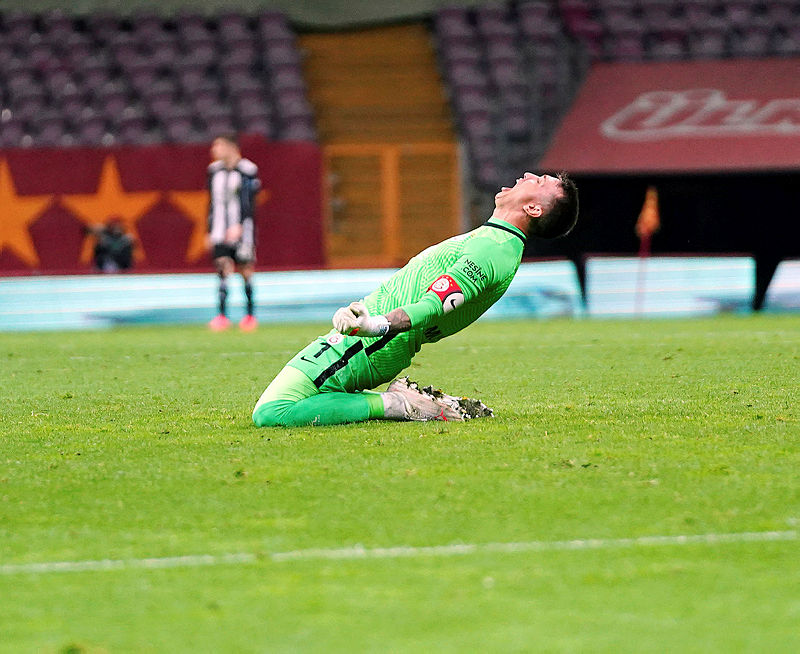 TRANSFER HABERLERİ: Sözleşmesi uzatılacak mı? Galatasaray’dan Fernando Muslera kararı