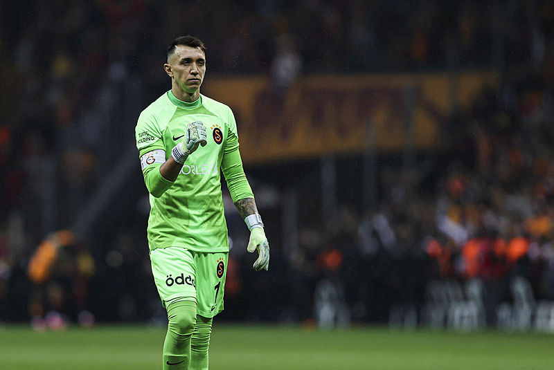 TRANSFER HABERLERİ: Sözleşmesi uzatılacak mı? Galatasaray’dan Fernando Muslera kararı