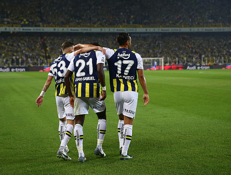 TRANSFER HABERİ: Fenerbahçe’nin yıldızı ada yolcusu! Resmi teklif ocakta yapılacak