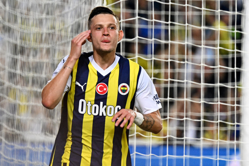 Fenerbahçe’de Sebastian Szymanski gelişmesi! Sözleşmesindeki detay...