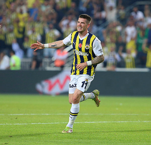 FENERBAHÇE HABERLERİ | Ryan Kent’e şartlı izin çıktı! O yıldızın transferiyle takımdan ayrılacak