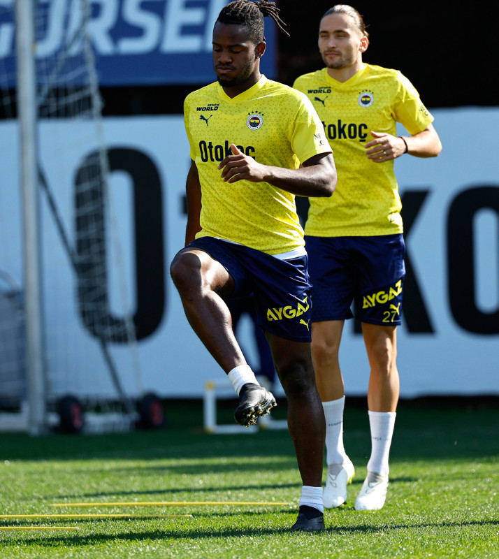 TRANSFER HABERLERİ - Avrupa devlerin onun peşinde! Fenerbahçe’nin yıldızı yolcu