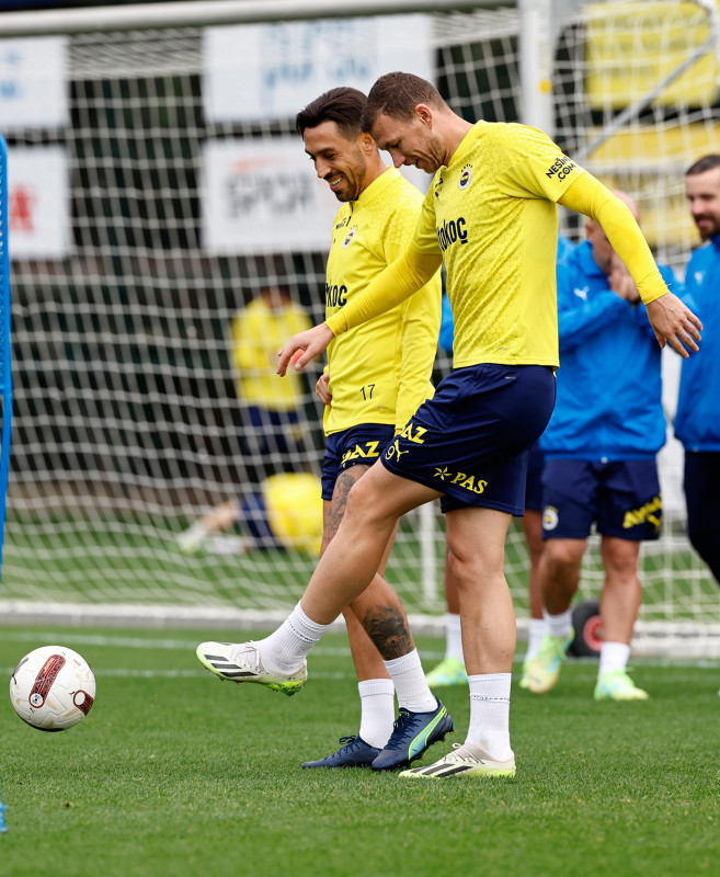 TRANSFER HABERLERİ - Avrupa devlerin onun peşinde! Fenerbahçe’nin yıldızı yolcu