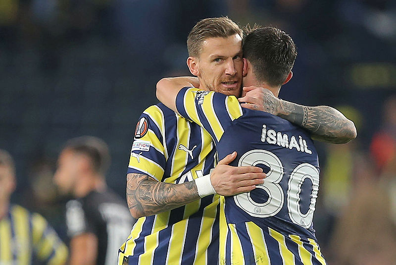 Fenerbahçe’den gündem yaratacak transfer! Hedef Beşiktaş’ın eski yıldızı