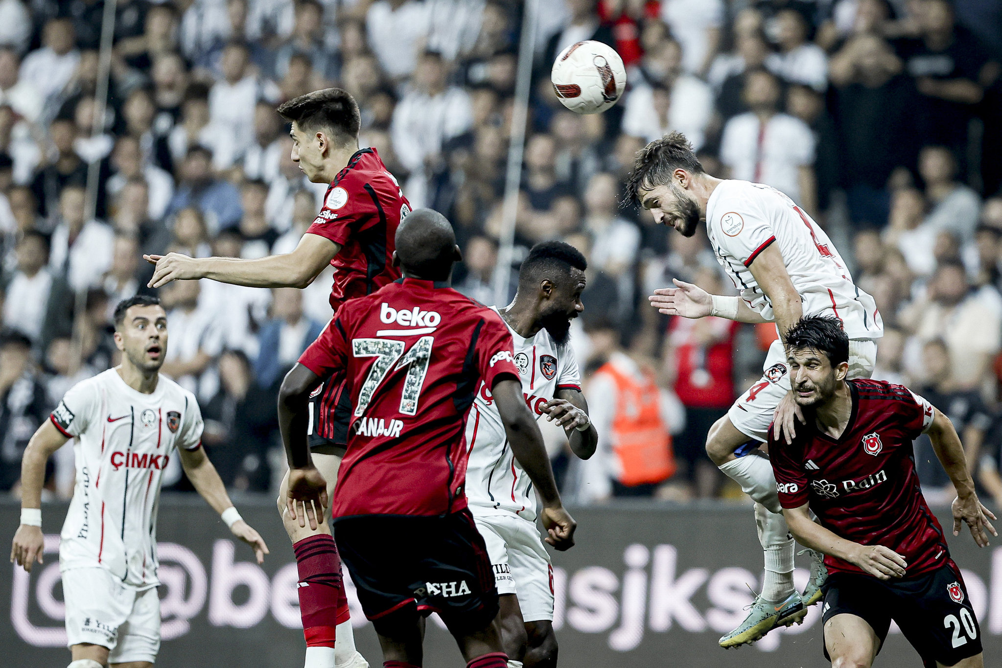 TRANSFER HABERİ: Beşiktaş’ta gündem yaratacak ayrılık! Geldiği gibi gidiyor