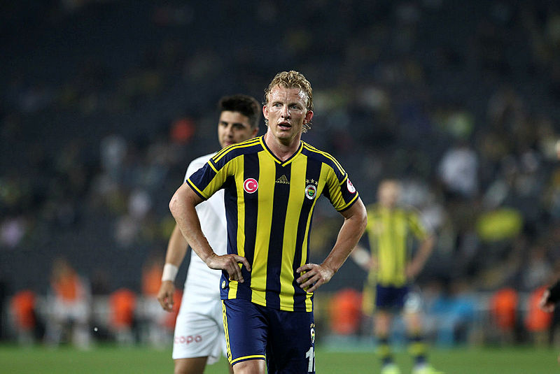 Sarı-lacivertlilerin eski yıldızı Dirk Kuyt: Fenerbahçe Konferans Ligi’nde finale çıkabilir