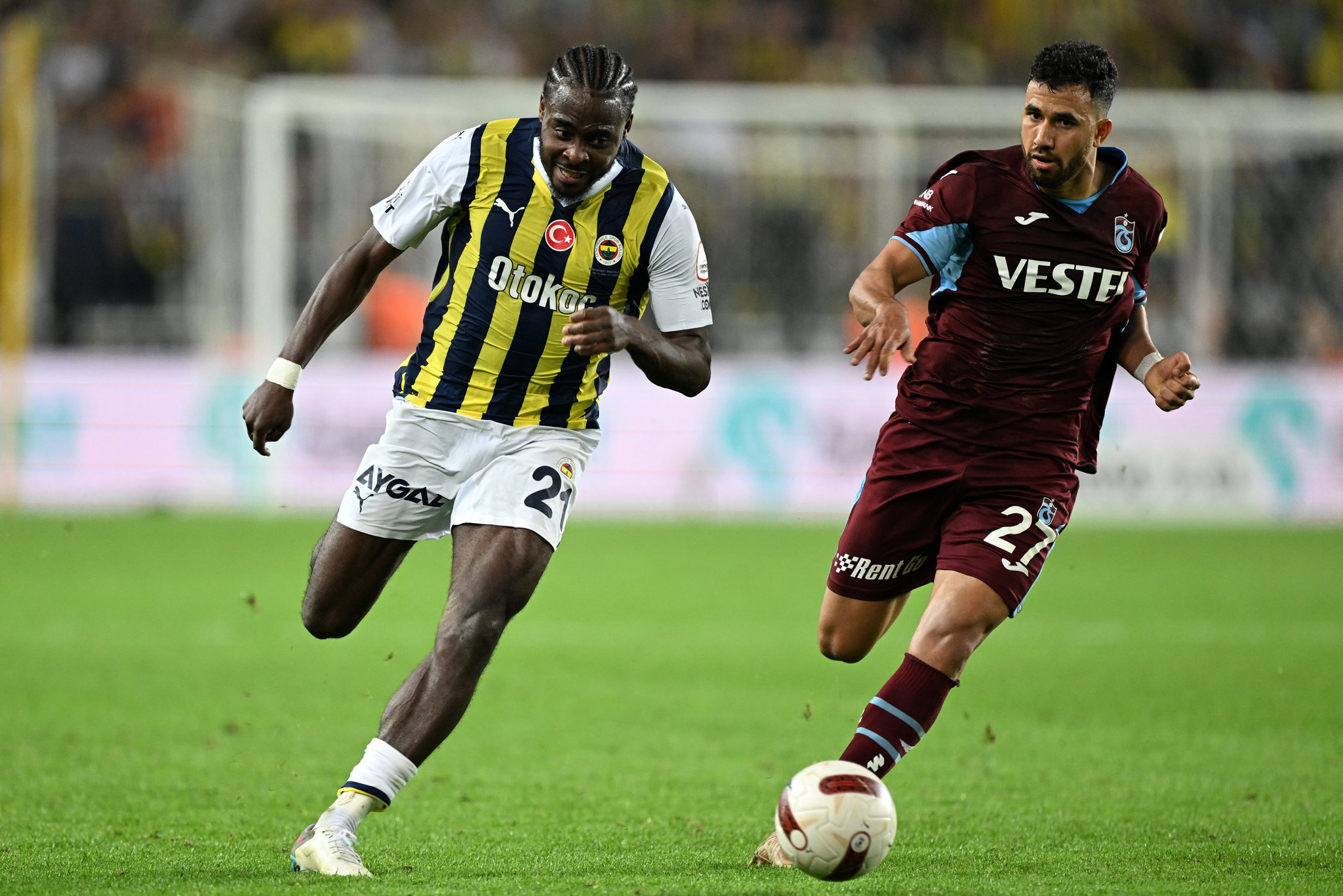 Fenerbahçe ve Beşiktaş’a transfer şoku! Yeni takımı belli oldu