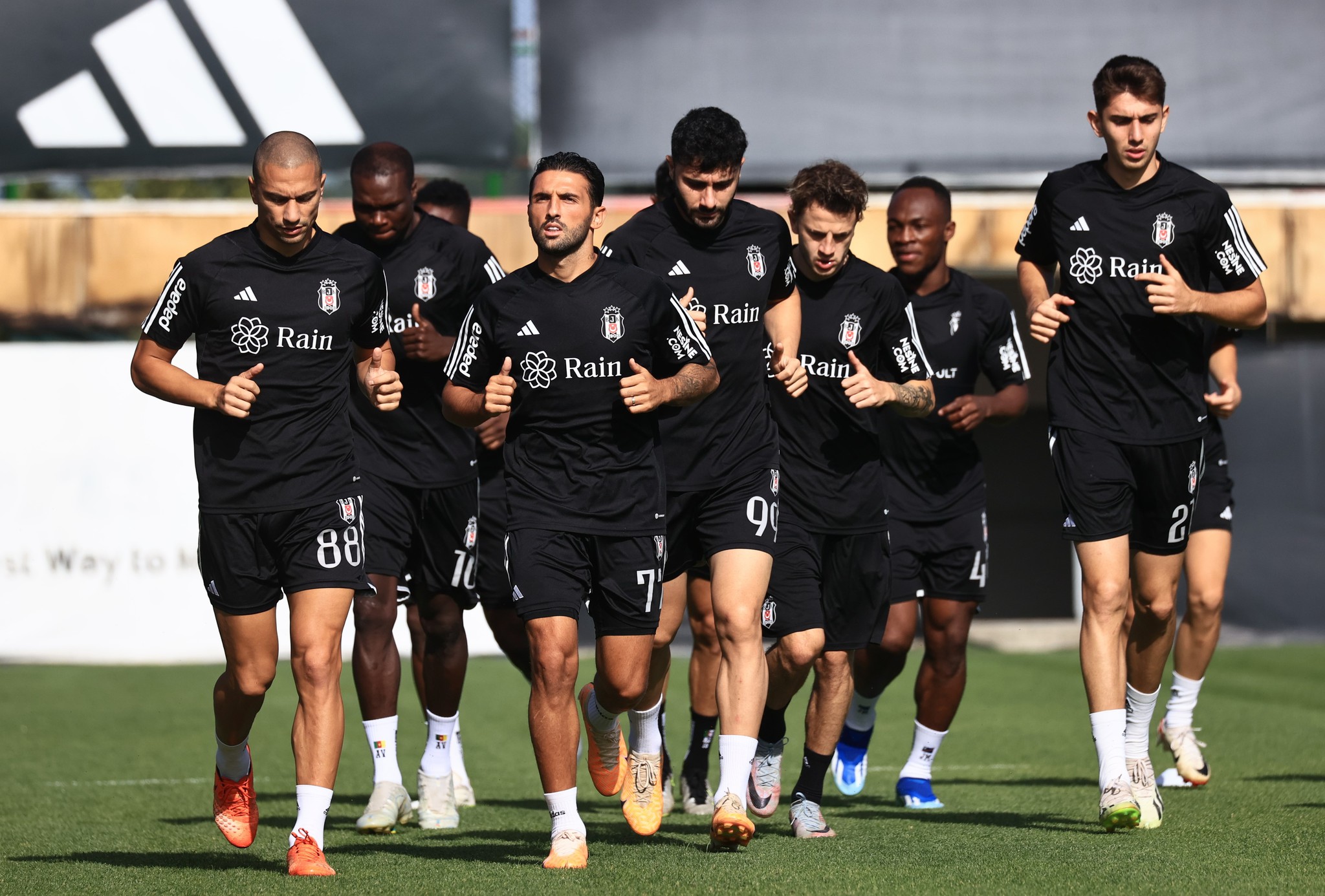 Fenerbahçe ve Beşiktaş’a transfer şoku! Yeni takımı belli oldu