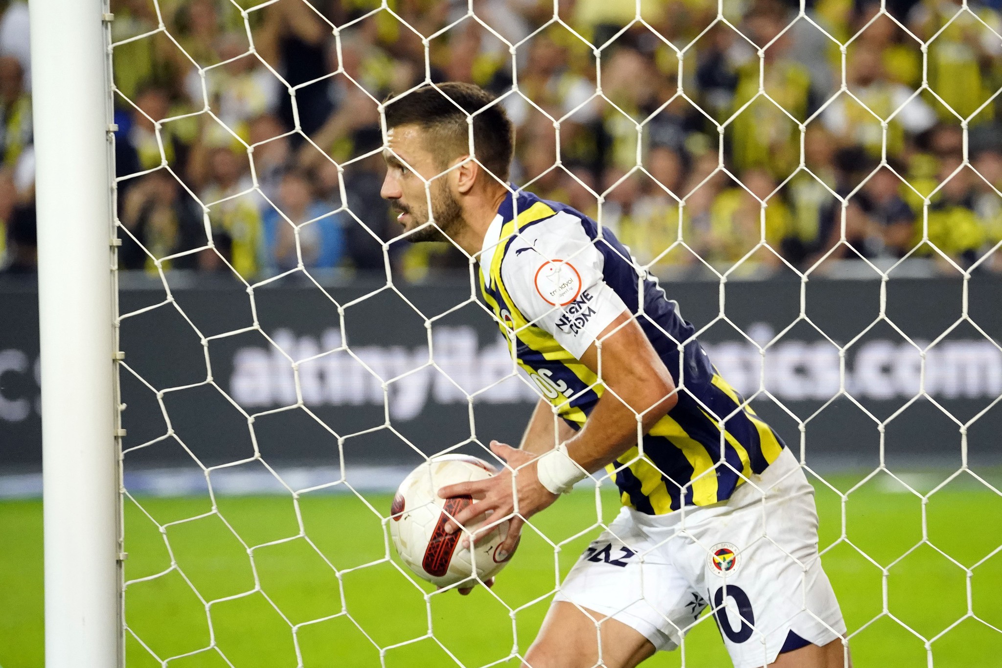 TRANSFER HABERİ: Fenerbahçe’de flaş ayrılık kararı! Yeni takımı belli oldu