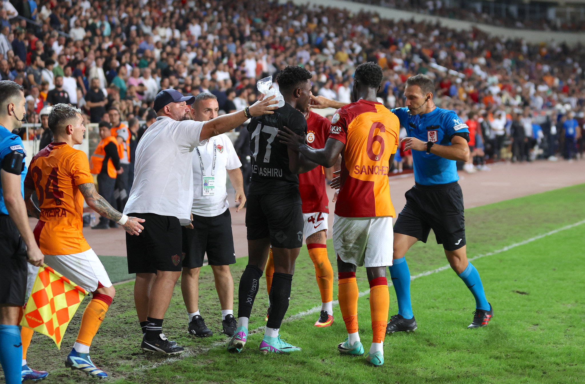 Ömer Üründül’den Atakaş Hatayspor - Galatasaray maçı sonrası Okan Buruk’a eleştiri!