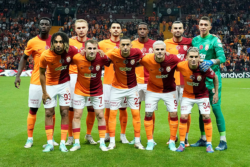 TRANSFER HABERİ | Galatasaray sol bek sorununa çözüm buldu! Jose Mourinho’nun gözdesi alınacak