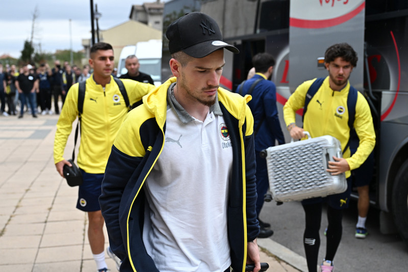 TRANSFER HABERLERİ: İsmail Kartal raporunu verdi! Fenerbahçe’de sürpriz ayrılık