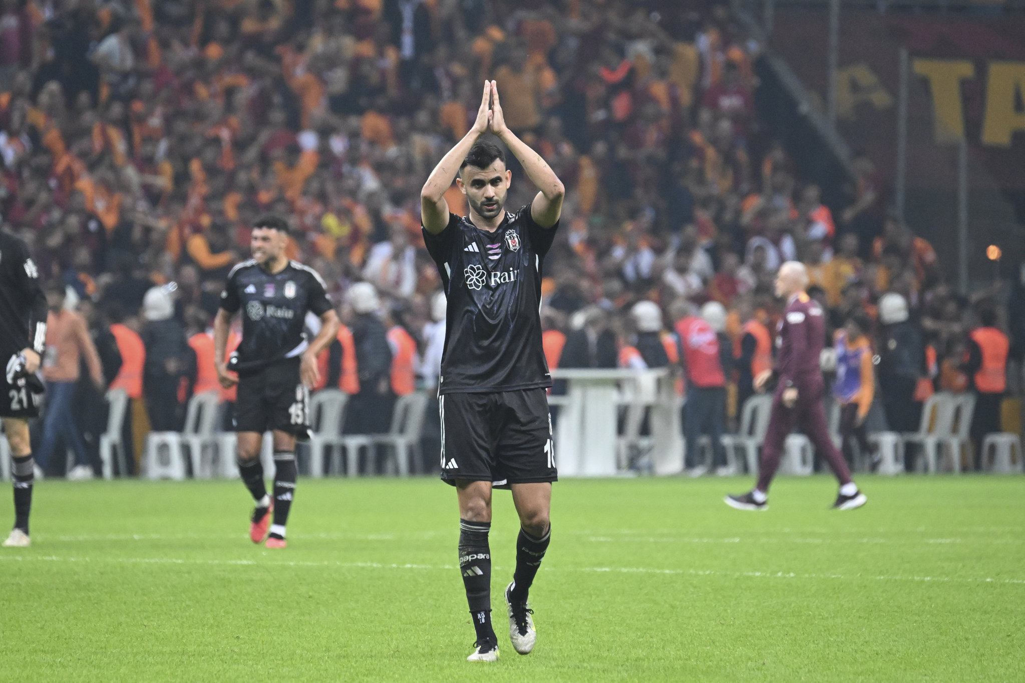 SON DAKİKA! Sözleşmeleri uzatılmadı! Beşiktaş, Fenerbahçe, Galatasaray ve Trabzonspor...