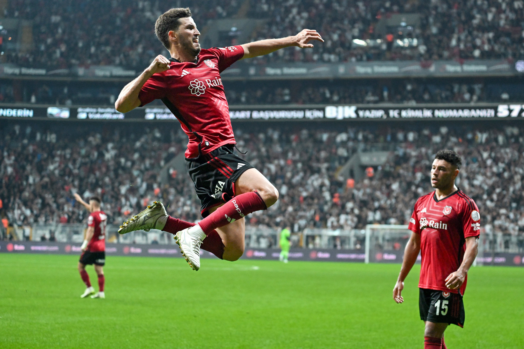 SON DAKİKA! Sözleşmeleri uzatılmadı! Beşiktaş, Fenerbahçe, Galatasaray ve Trabzonspor...