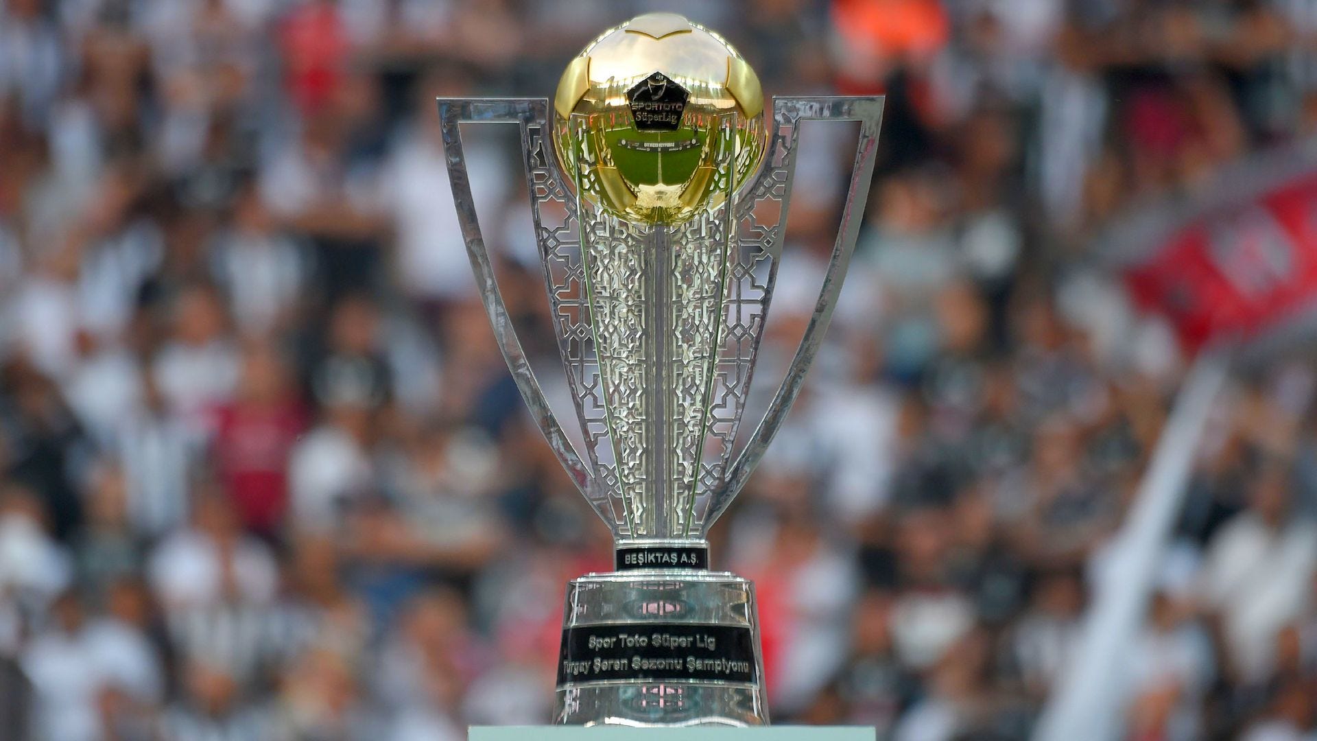 Beşiktaş, Fenerbahçe, Galatasaray’ın gözü onda! Transfer kararı...