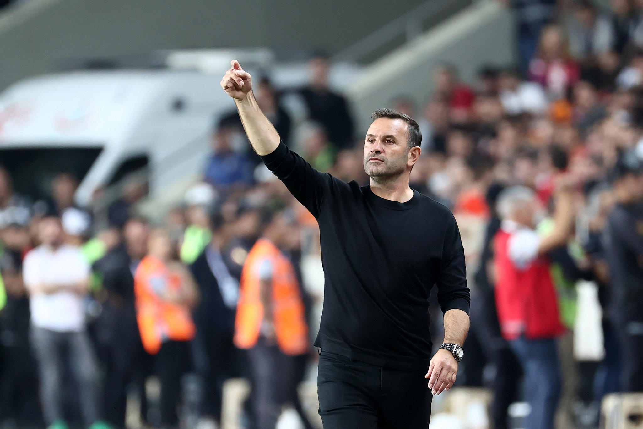 GALATASARAY TRANSFER HABERLERİ: Yıldız isim Okan Buruk’un gözüne girdi!