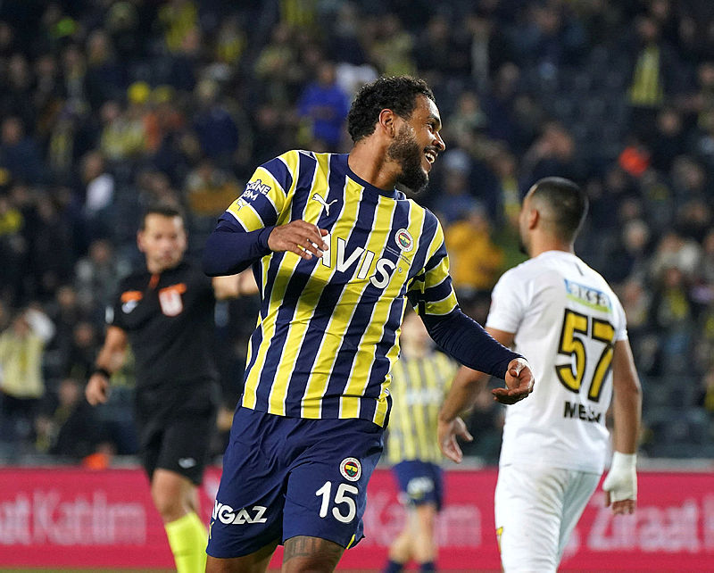 Fenerbahçe’ye transfer müjdesi! O yıldıza İngiltere’den talip var