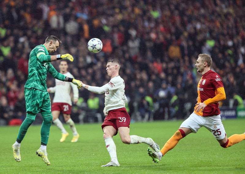 GALATASARAY HABERLERİ: Victor Nelsson için bomba iddia! İlk 11 başlayacaktı ama...