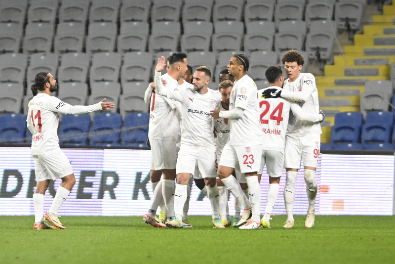 Galatasaray liderlik peşinde! İşte Okan Buruk’un Siltaş Yapı Pendikspor maçı muhtemel 11’i