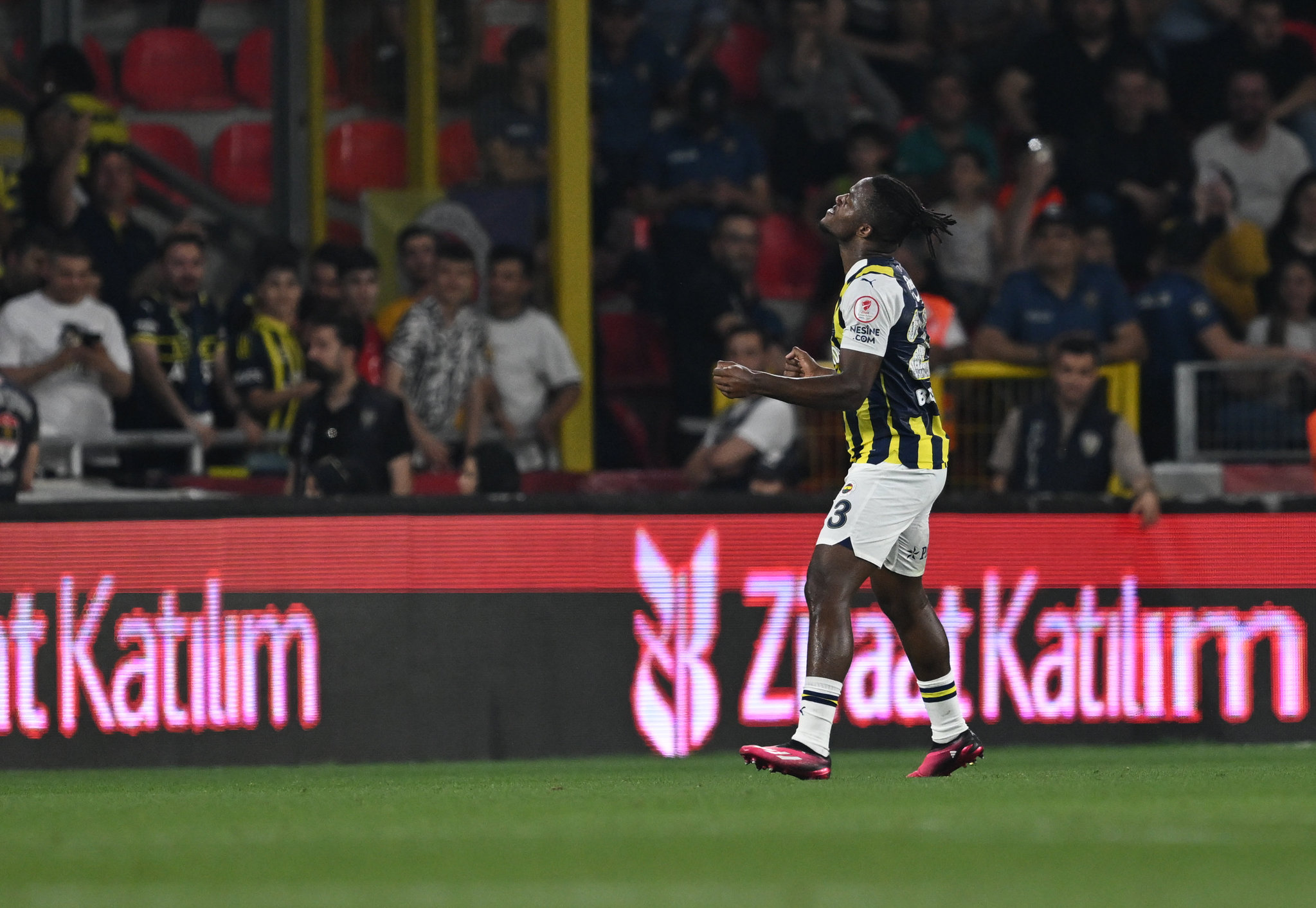 TRANSFER HABERİ: Fenerbahçe’de şok gelişme! ’Sabrı taştı ayrılmak istiyor’
