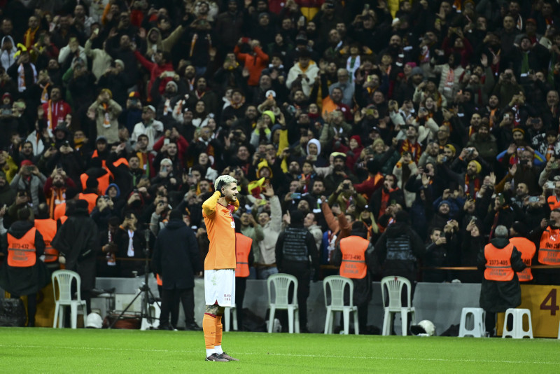 Galatasaray’a çilek geliyor! Okan Buruk yeni yıldızına kavuşuyor