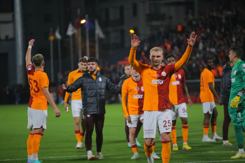 Galatasaray’a çilek geliyor! Okan Buruk yeni yıldızına kavuşuyor