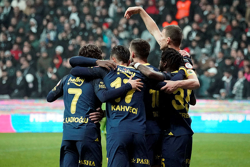 Galatasaray ve Fenerbahçe istiyordu! Transfere 2 Avrupa devi dahil oldu