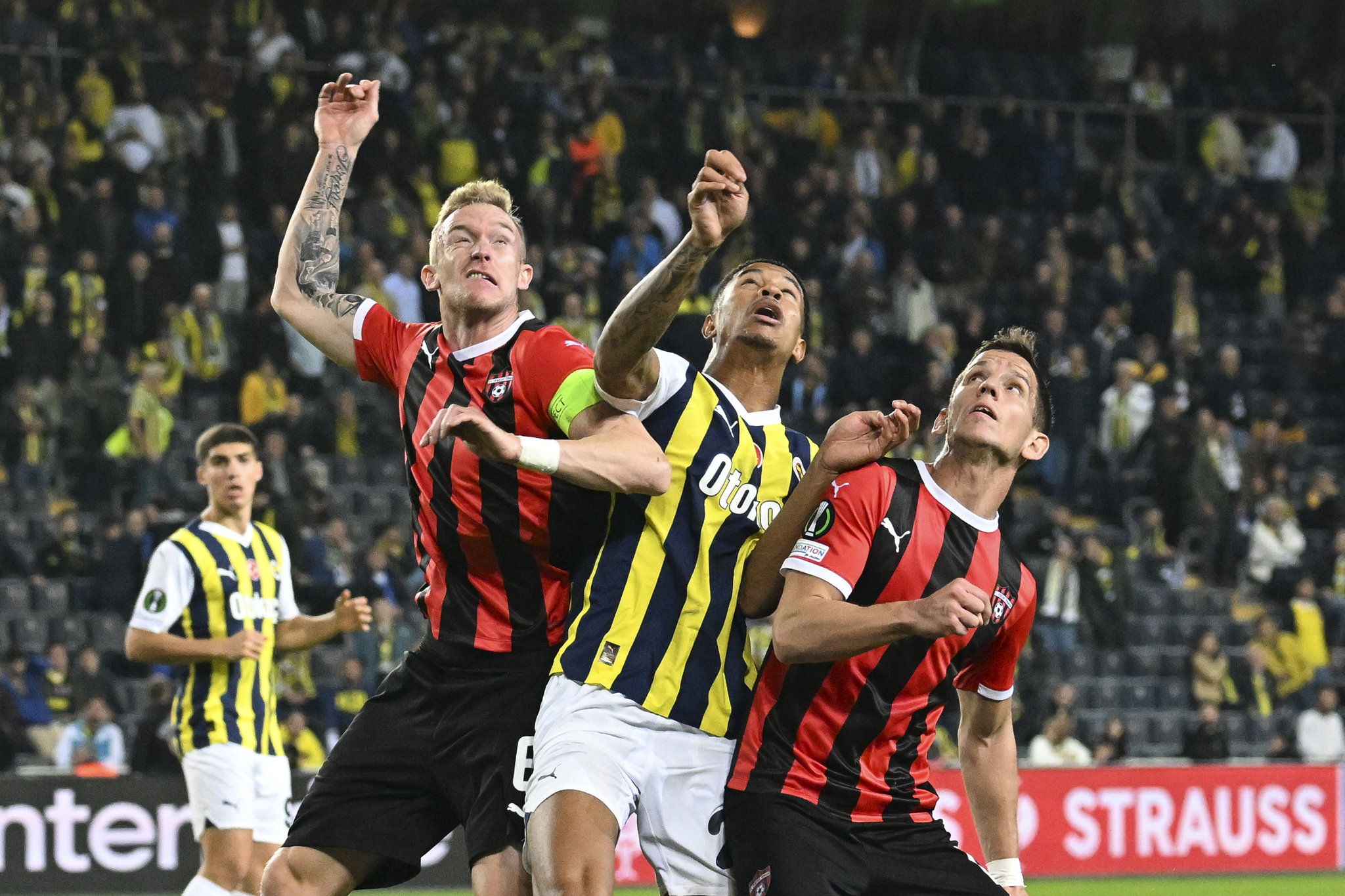 Fenerbahçe’ye transferde Sevilla şoku! Bunu kimse beklemiyordu