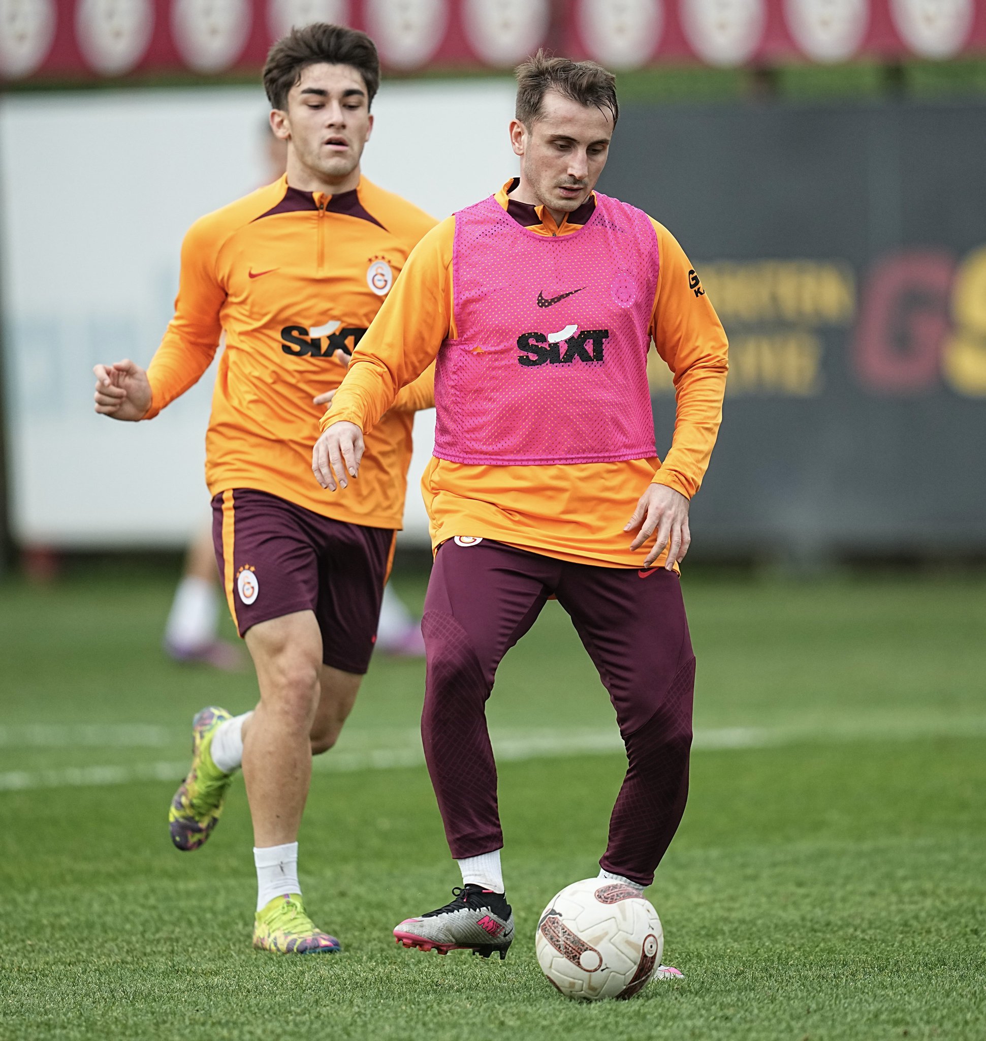 TRANSFER HABERLERİ | Galatasaray’ın yeni 10 numarası Belçika’dan! Genç Sneijder geliyor
