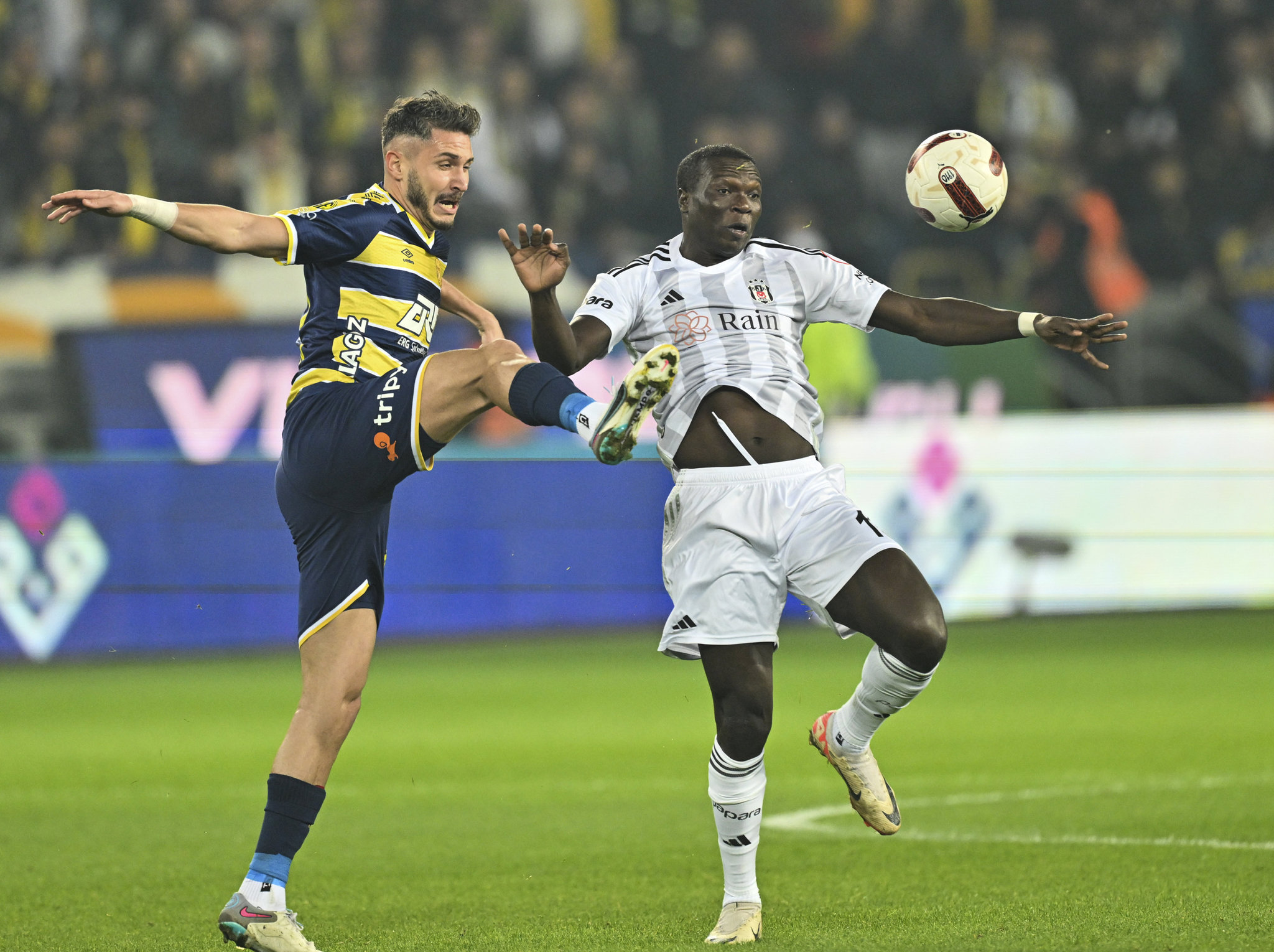 BEŞİKTAŞ HABERLERİ! Kadro dışı kararlarında flaş gerçek ortaya çıktı!