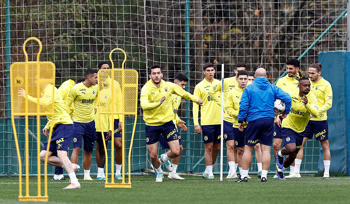 Fenerbahçe’de beklenmedik gelişme! Transferden vazgeçildi